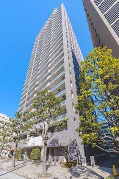 2026年3月に室内リフォーム完成。21階住戸、2LDK、都心の夜景がきれいな南西向き住戸です。