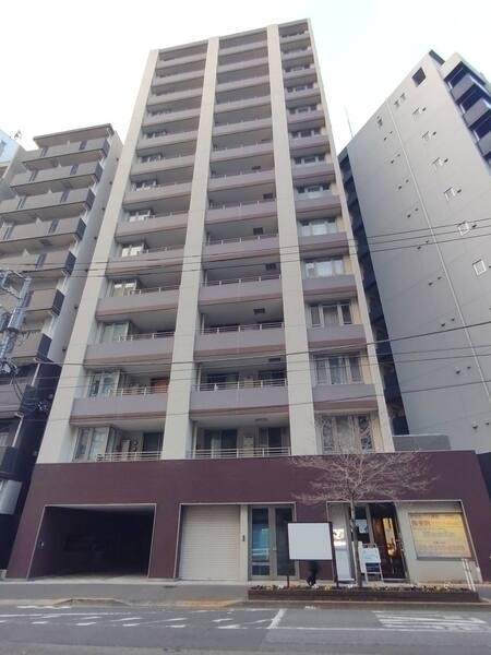 断熱性が高く外気の影響を受けにくい複層ガラスや、環境に優しい省エネ給湯器が採用された住まいです。