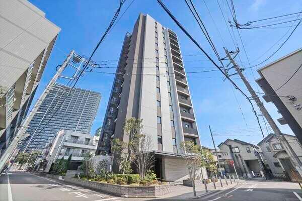 RC造14階建てマンションの5階部分。小田急線「相模大野」駅まで徒歩5分、2沿線利用可能な立地です。