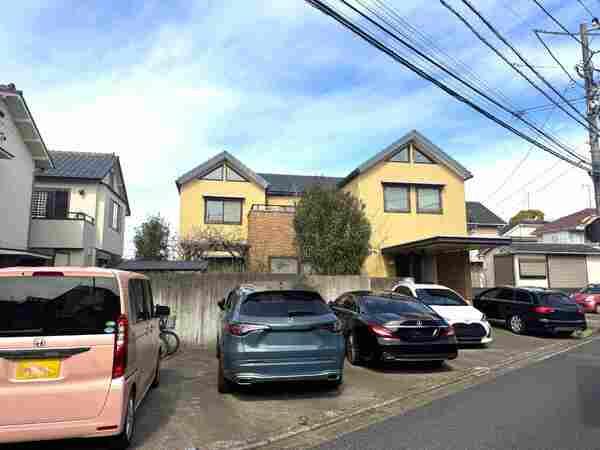 駐車スペー全5区画中4区画賃貸中