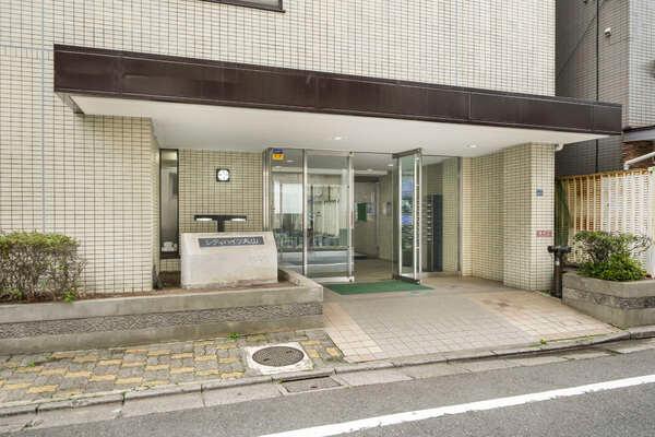 2025年4月に大規模修繕工事を実施済みです。