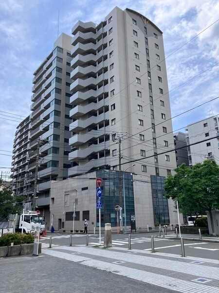 京急本線「黄金町」駅も徒歩5分で利用できます