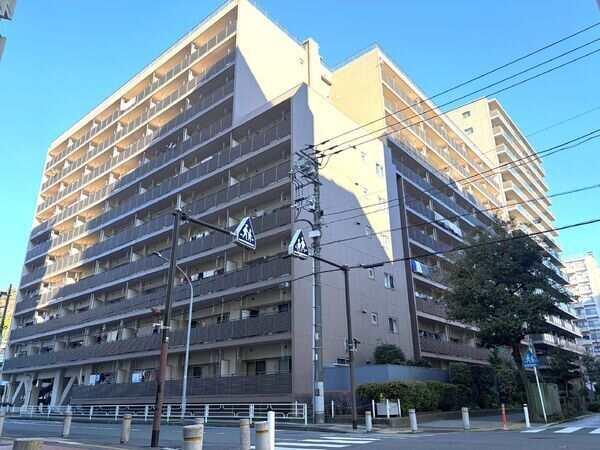 総戸数１５６戸の大規模マンションです