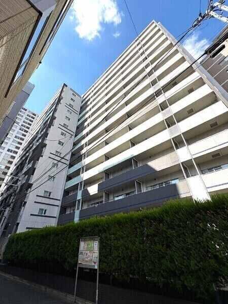 東京メトロ有楽町線「江戸川橋」駅徒歩2分、14階建全125戸。三菱地所分譲「パークハウス」シリーズ。