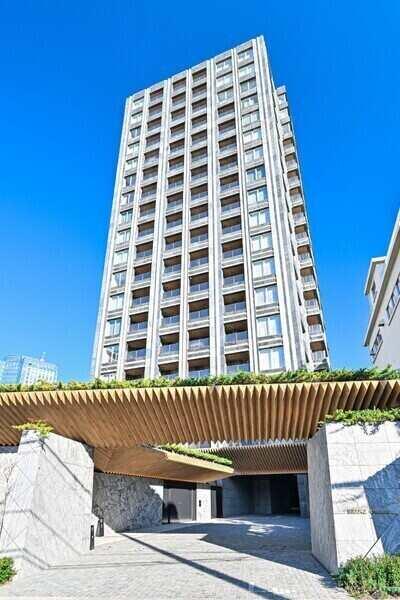 東京メトロ半蔵門線「九段下」駅まで徒歩5分等、複数路線利用可能。通勤やお出かけに便利な立地です。