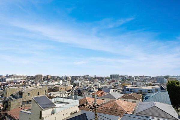 南東向き住戸のため陽当たり良好です。