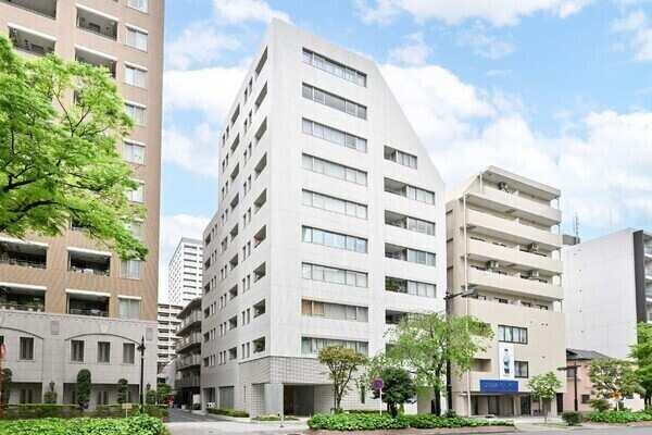 東京メトロ有楽町線・東京メトロ日比谷線・JR京葉線の3路線3駅が徒歩10分以内で利用可能です。