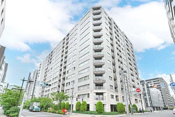 2002年3月築　総戸数194戸の大規模マンション