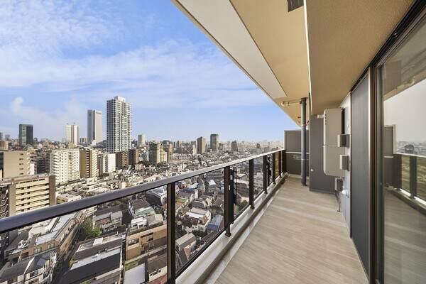 都庁やパークハイアット東京を望む人気の高い住戸位置