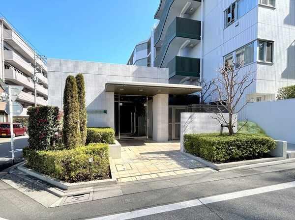 三菱地所分譲・三菱地所コミュニティ管理、総戸数60戸、2010年3月築。