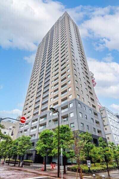 徒歩7分圏内で3沿線3駅利用可能な立地に聳える、三菱地所他分譲「パークハウス」シリーズです。