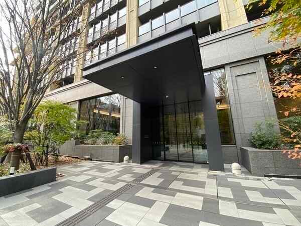 都心の夜景を望む