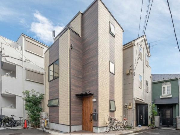 外観：写真中央（撮影年月：2024年10月）