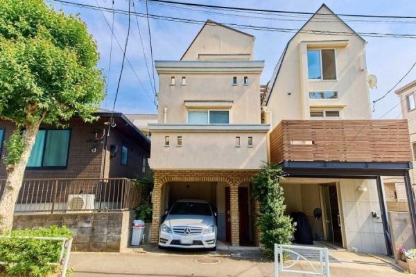 外観：写真中央（撮影年月：2024年05月）