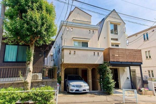 外観：写真中央（撮影年月：2024年05月）