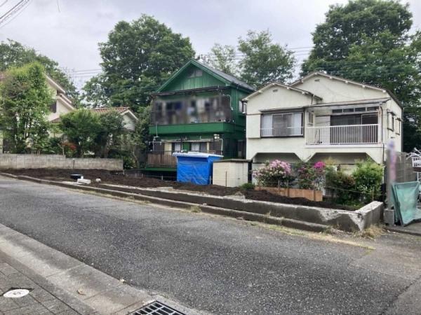 現地：全2区画、右側