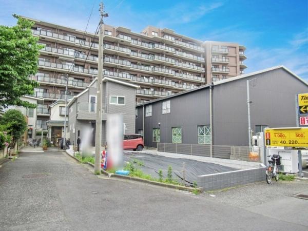 現地：・全2区画　向かって手前側、角地区画（撮影年月：2025年06月）