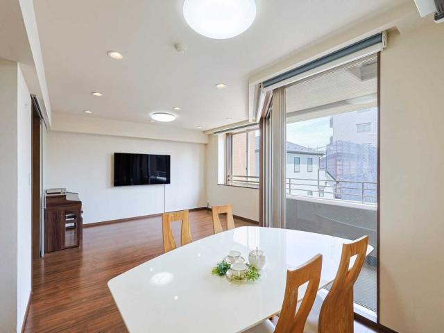 LDK：南側に開口部を設けた約16.7帖のLDKです