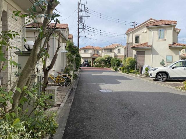 前面道路（撮影年月：2025年11月）