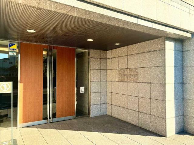 エントランス（撮影年月：2025年12月）