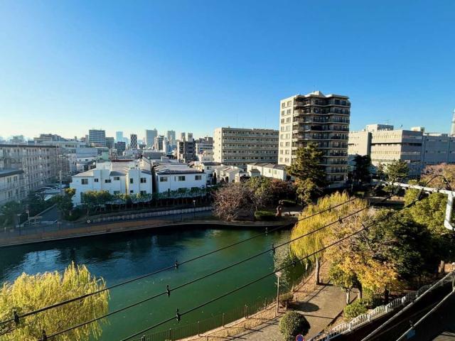 エントランス（撮影年月：2025年12月）