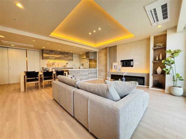 リビング：・家具調度品等は販売価格に含まれません。(撮影年月：2026年04月)