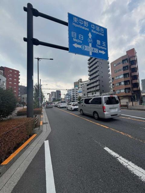 前面道路（撮影年月：2025年09月）