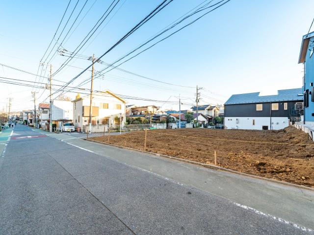 現地：全4区画、区画1：写真右側（撮影年月：2025年12月）