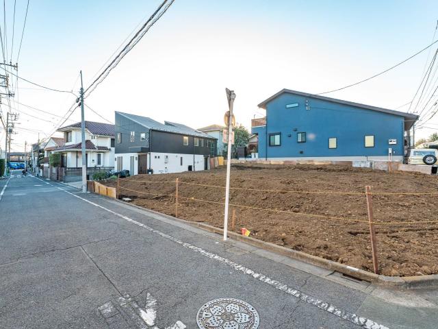 現地：全4区画、区画3：写真中央（撮影年月：2025年12月）