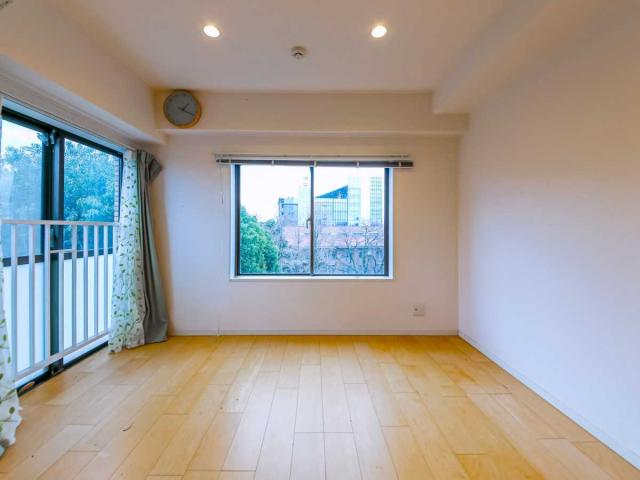 リビング・ダイニング：家具調度品は価格に含まれません(撮影年月：2025年12月)