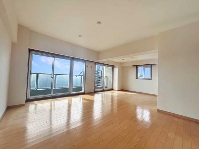 リビング・ダイニング：13階部分