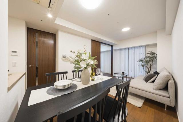 リビング・ダイニング：・家具・調度品等は本体価格に含まれません。