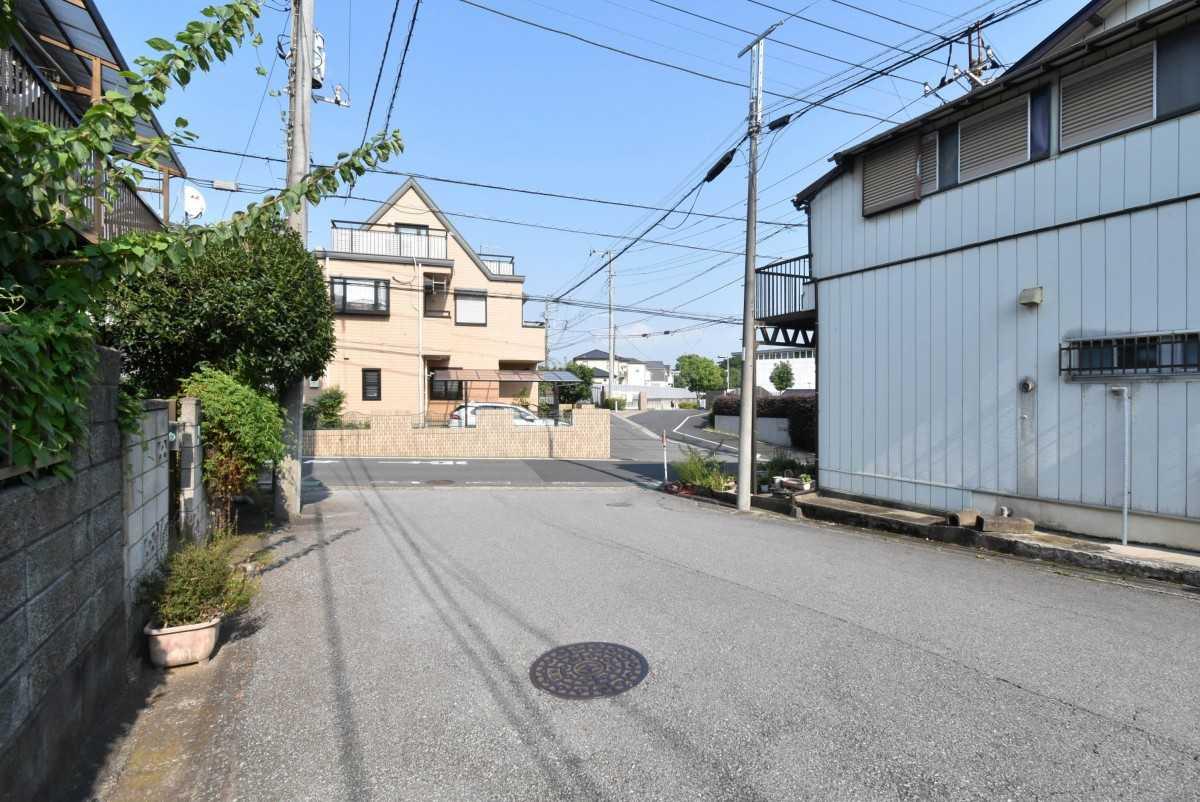 千葉市稲毛区小仲台9丁目　古家付売地 土地