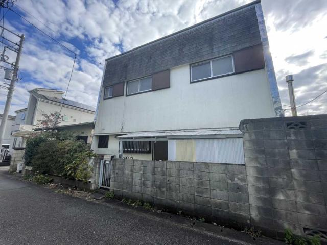 現地（古家あり）：全2区画／左側(撮影年月：2025年12月)