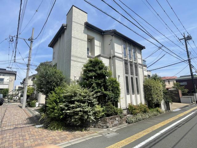 外観：角地（撮影年月：2025年07月）