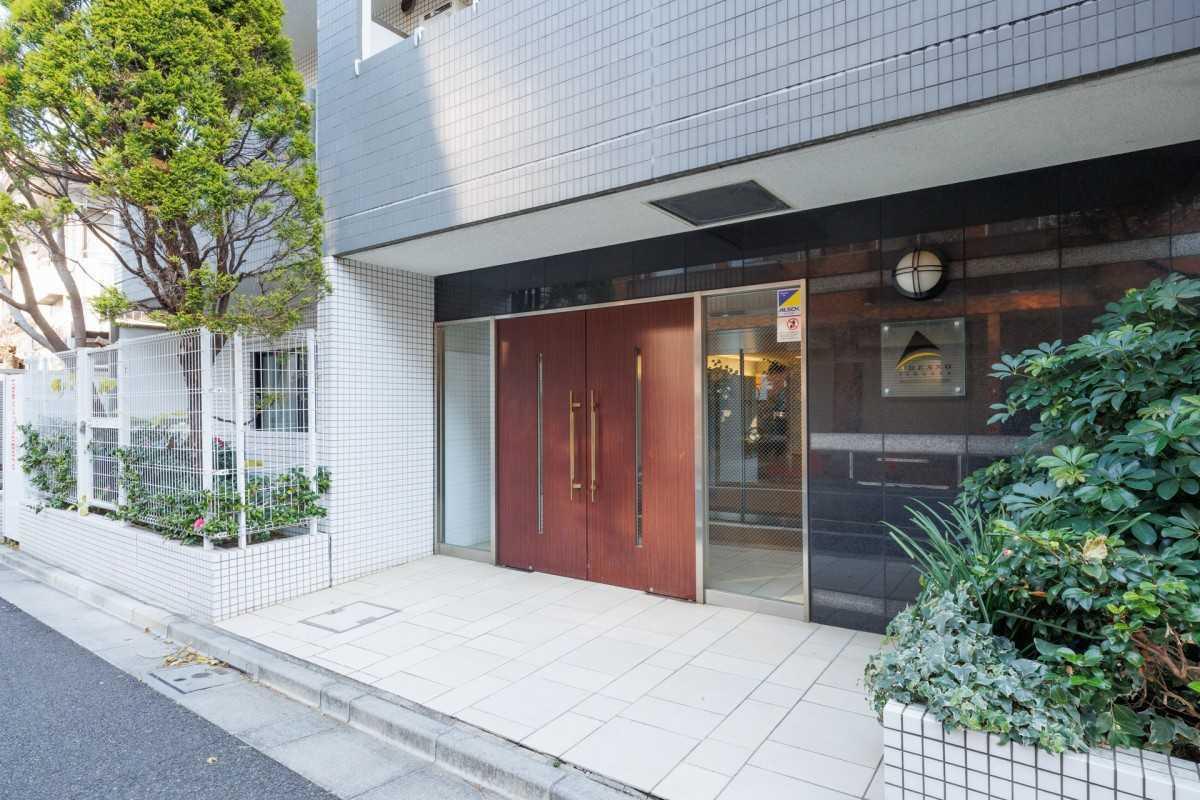 アデッソ・リベルタ世田谷弦巻 外観
