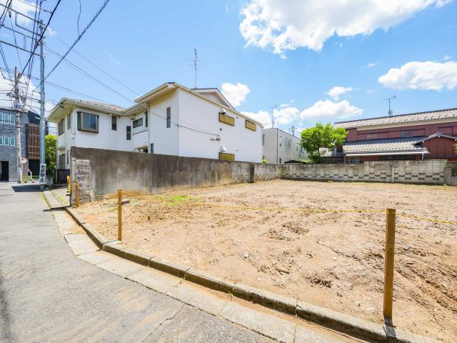 現地：写真奥側(全2区画)(撮影年月：2026年05月)