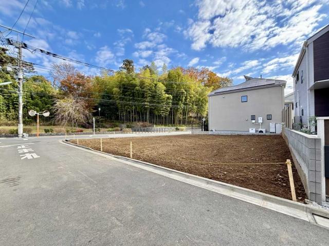現地：全２区画 写真右側