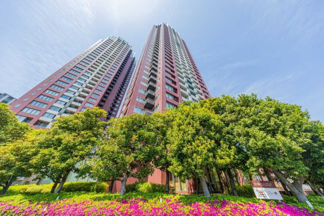 外観：ウエスト：写真左側