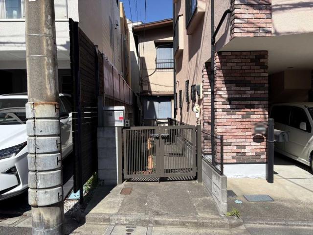 現地（古家あり）：写真中央が該当物件(撮影年月：2026年03月)