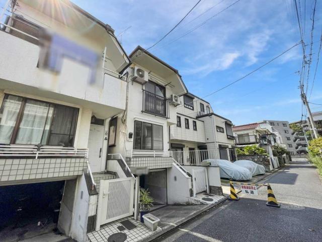 現地（古家あり）：左から２棟目