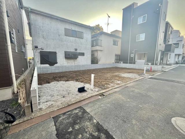 現地：全２区画　写真右側(撮影年月：2026年03月)