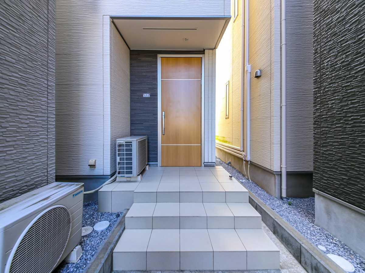 市川市行徳駅前4丁目　中古戸建 外観