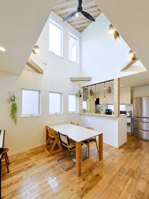 リビング・ダイニング（撮影年月：2025年10月）