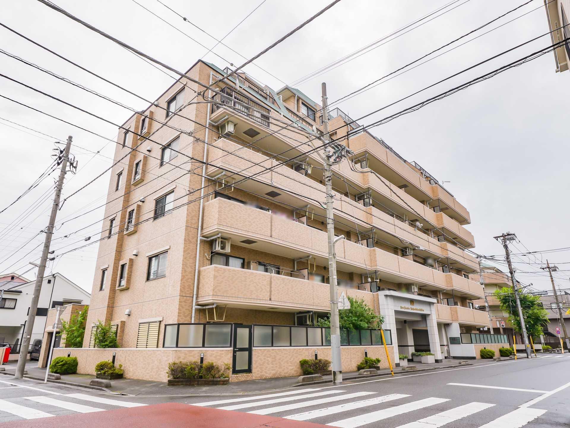ライオンズマンション西新井高道公園 外観