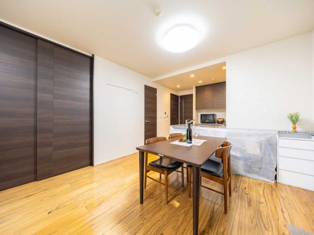 リビング・ダイニング：南向きのリビング