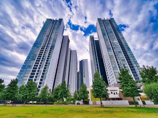 外観：ブリーズタワーは写真左側です(撮影年月：2026年01月)