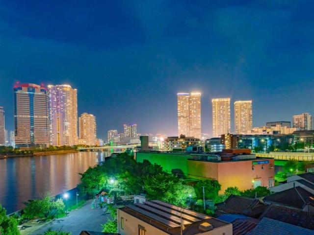 外観：写真中央