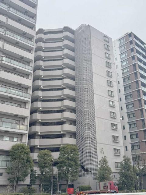 外観：写真中央