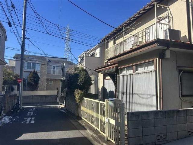 現地（古家あり）：写真左側(撮影年月：2026年02月)